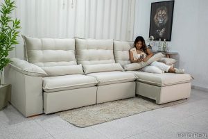 Sofá Retrátil Reclinável Emanuelly 3.20m Veludo Bege 01 - D28 Soft
